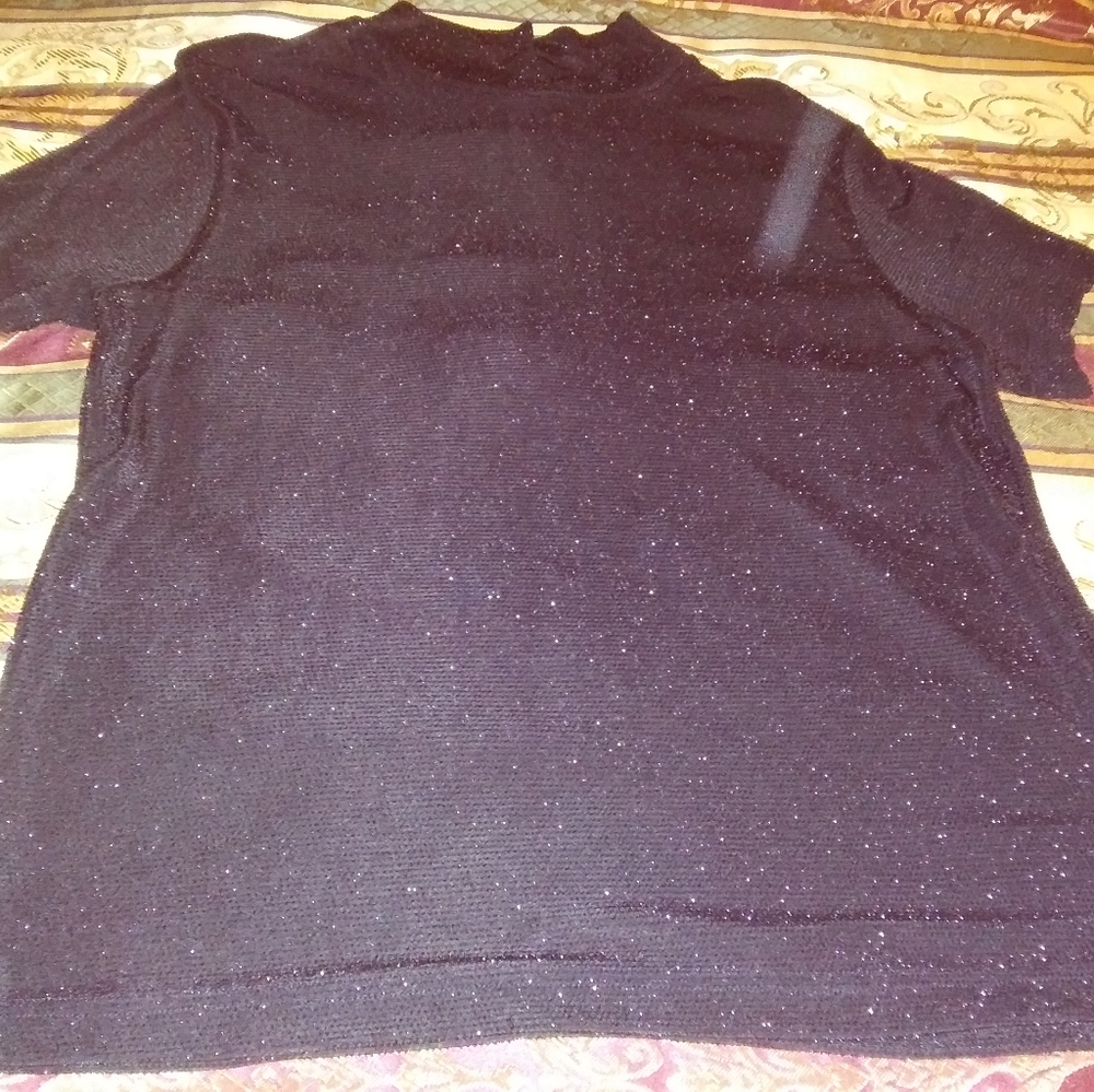 Women's sparkling stretch top w/glitter accents